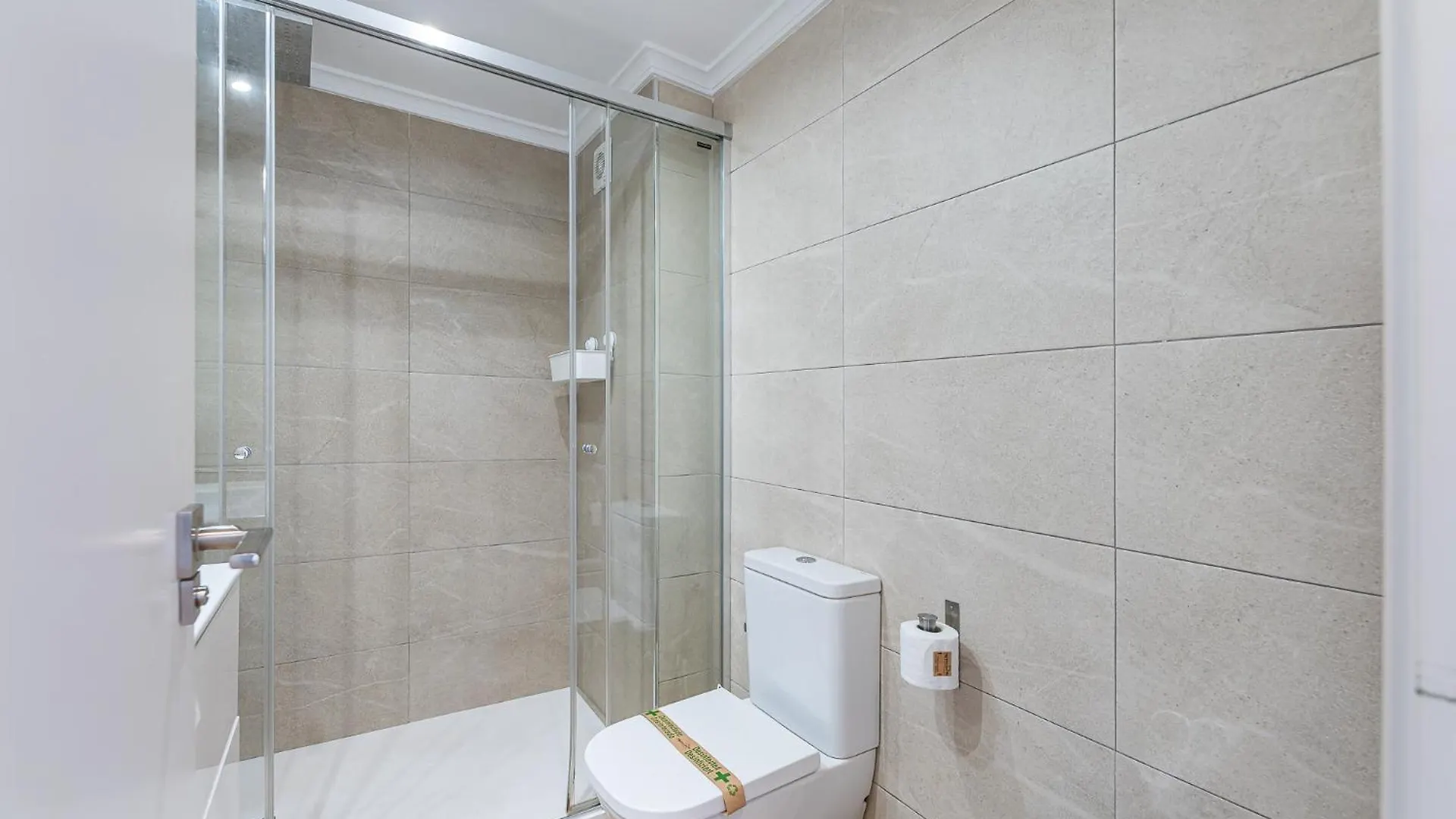 Apartment 797 Holiday Rentals - Moderno Piso En Primera Linea De Playa Torremolinos